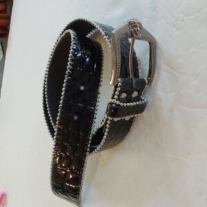Women's Black patent leather Silver bead trim Embossed BELT Punk Goth Sz.M/L